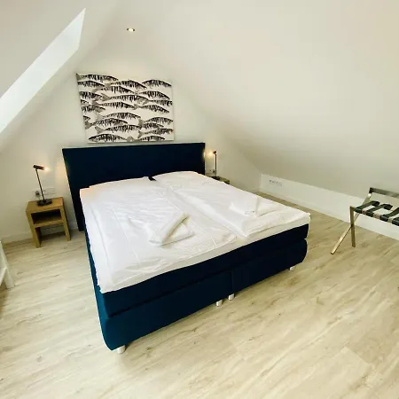 Sonnenschein, Direkt Am Alten Strom Rostock