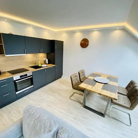 Sonnenschein, Direkt Am Alten Strom Rostock